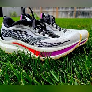 Saucony Endorphin series women’s running shoe